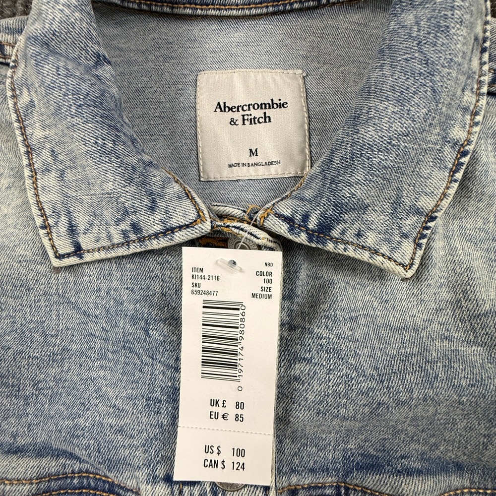 NWT Abercrombie & Fitch Womens Size Medium Light Wash Denim Jacket K1144-2116‎ - Picture 11 of 15